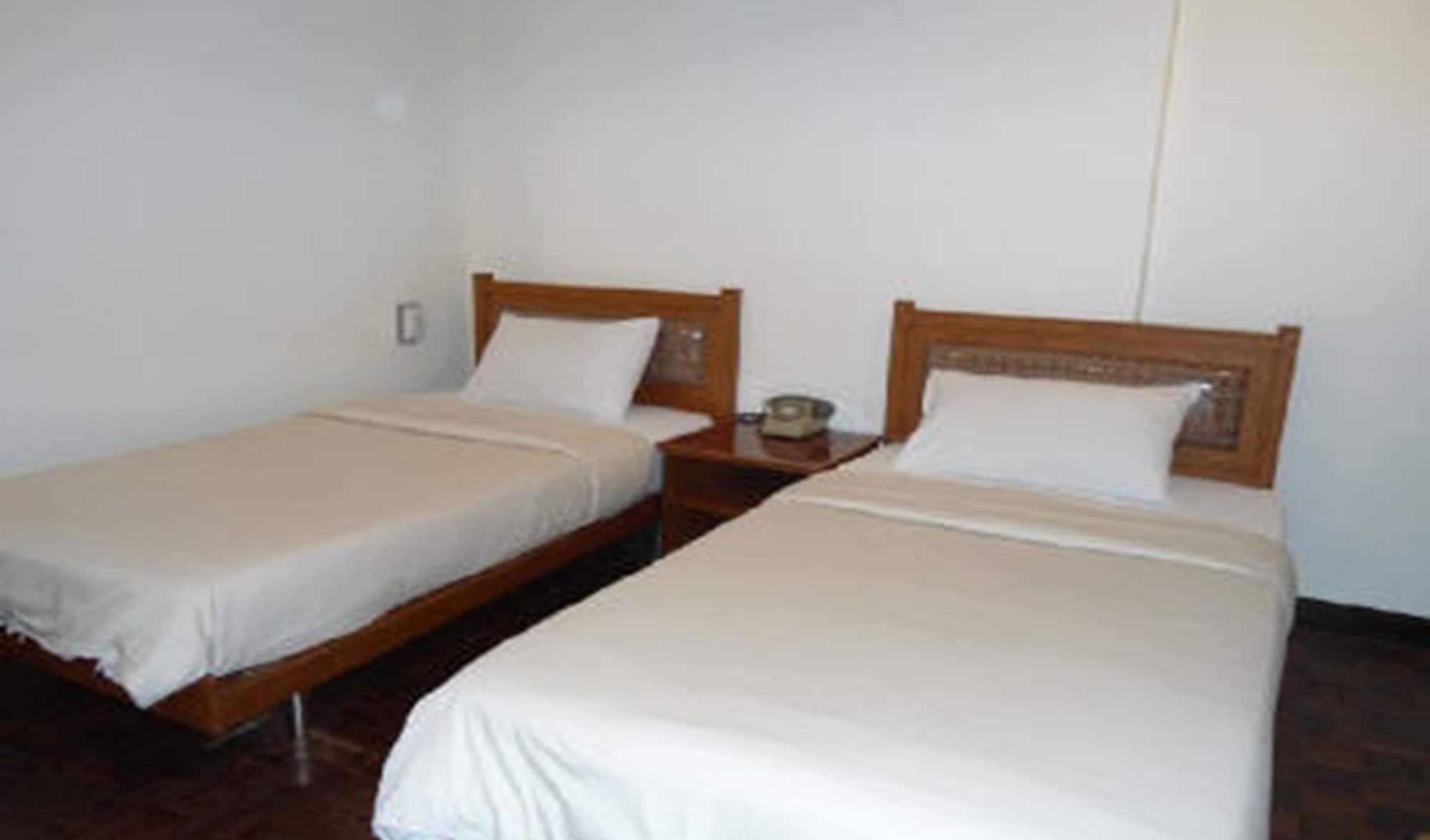 Ubon Hotel Ubon Ratchathani Bagian luar foto
