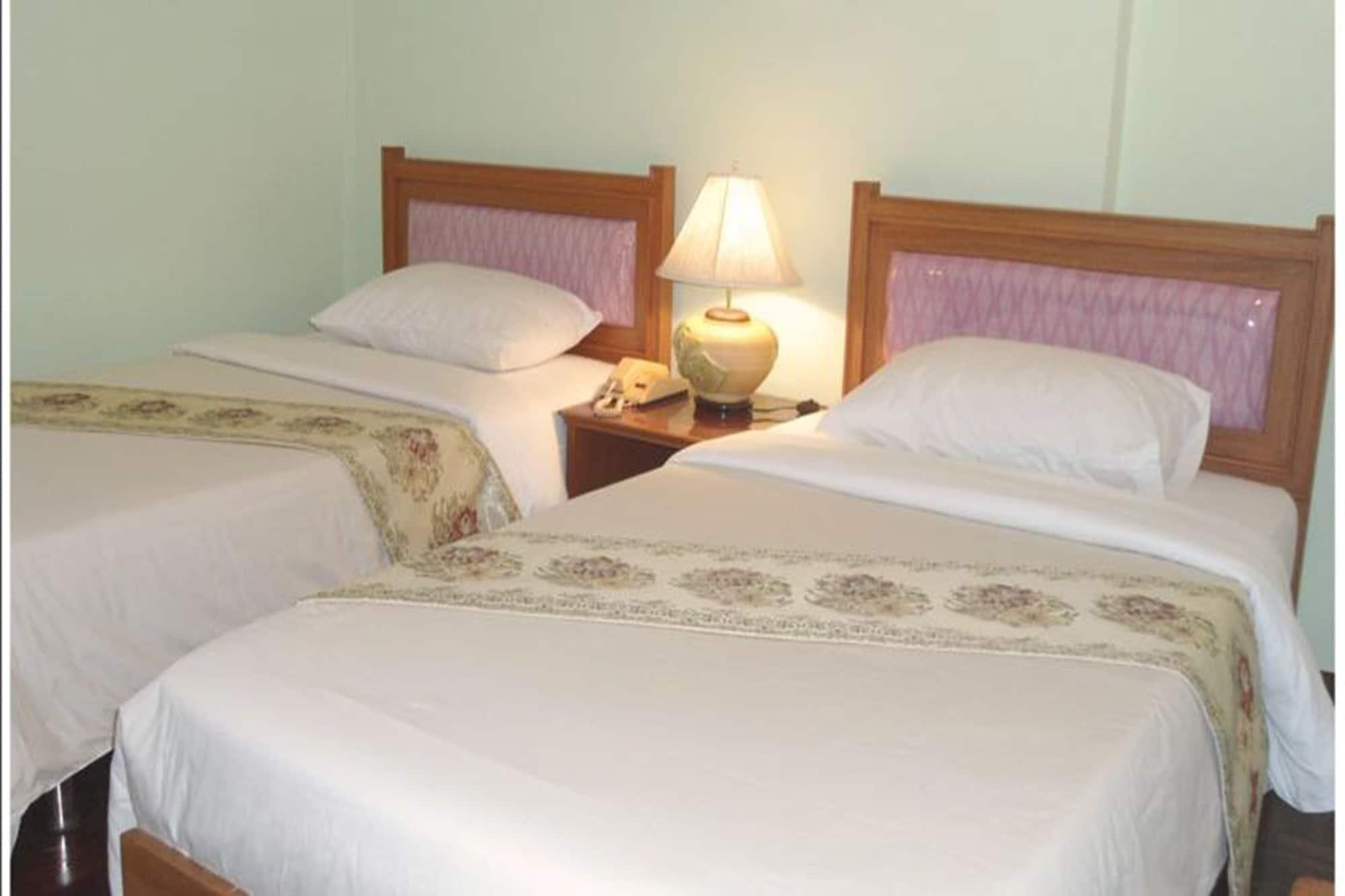Ubon Hotel Ubon Ratchathani Bagian luar foto