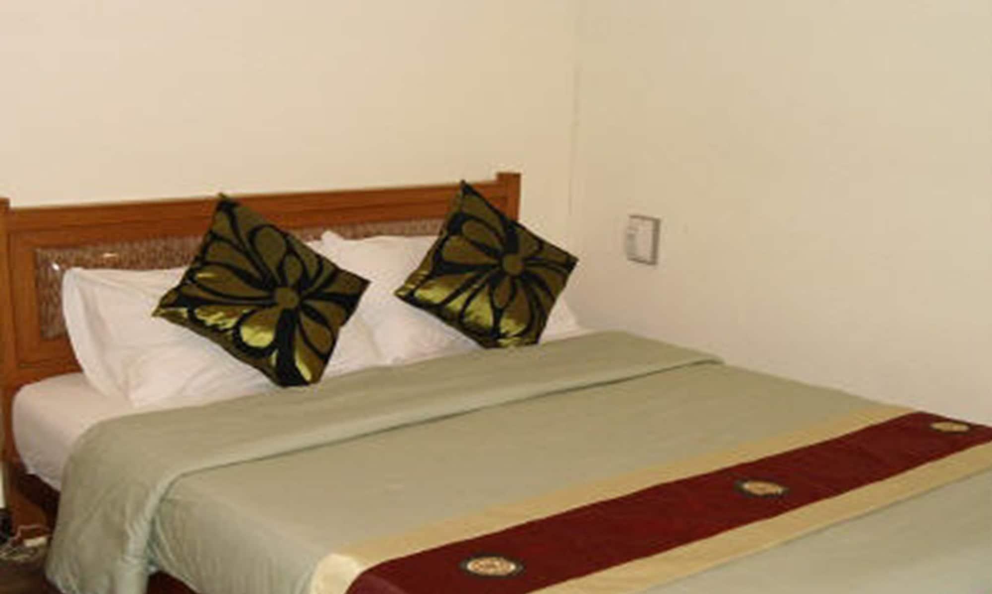 Ubon Hotel Ubon Ratchathani Bagian luar foto