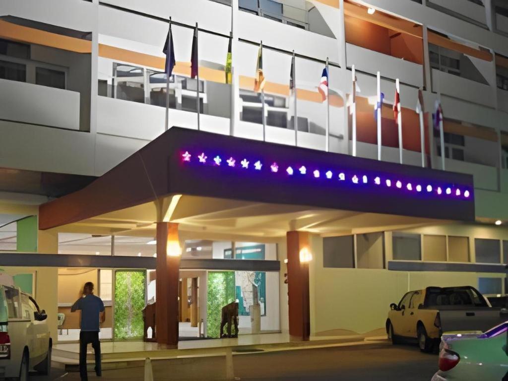 Ubon Hotel Ubon Ratchathani Bagian luar foto