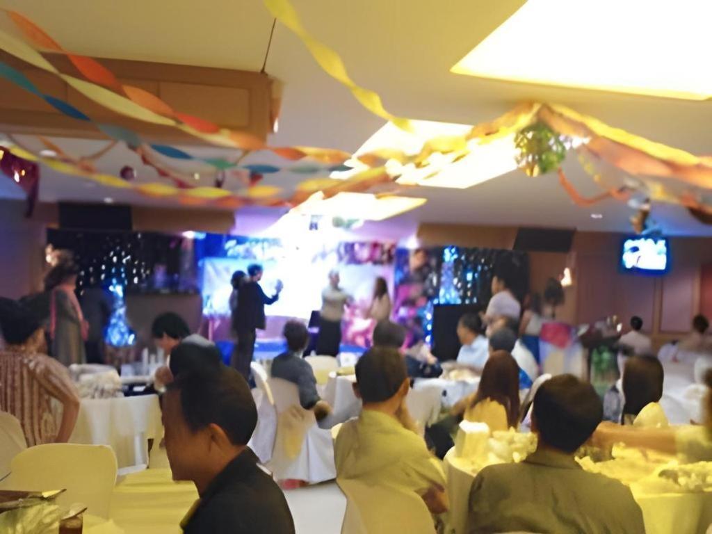 Ubon Hotel Ubon Ratchathani Bagian luar foto