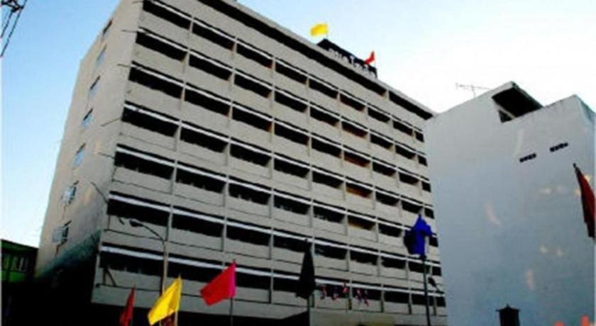 Ubon Hotel Ubon Ratchathani Bagian luar foto