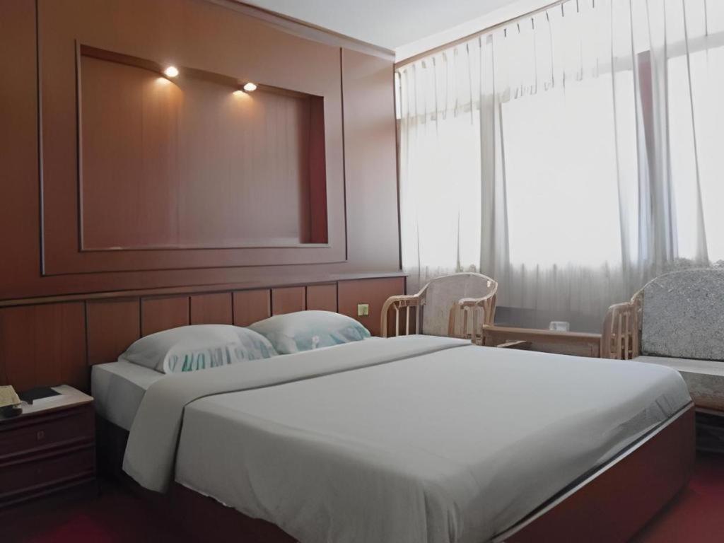 Ubon Hotel Ubon Ratchathani Bagian luar foto