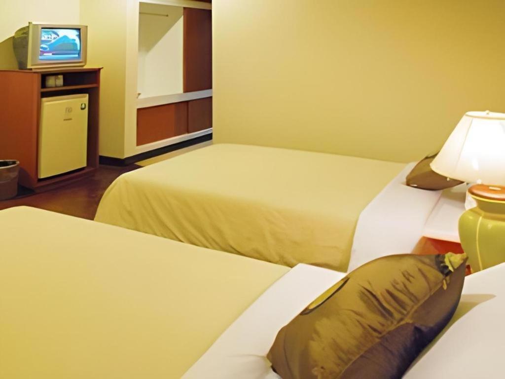 Ubon Hotel Ubon Ratchathani Bagian luar foto