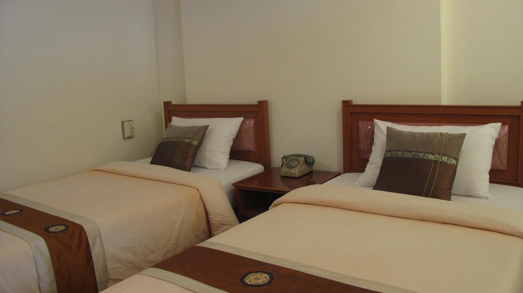 Ubon Hotel Ubon Ratchathani Bagian luar foto