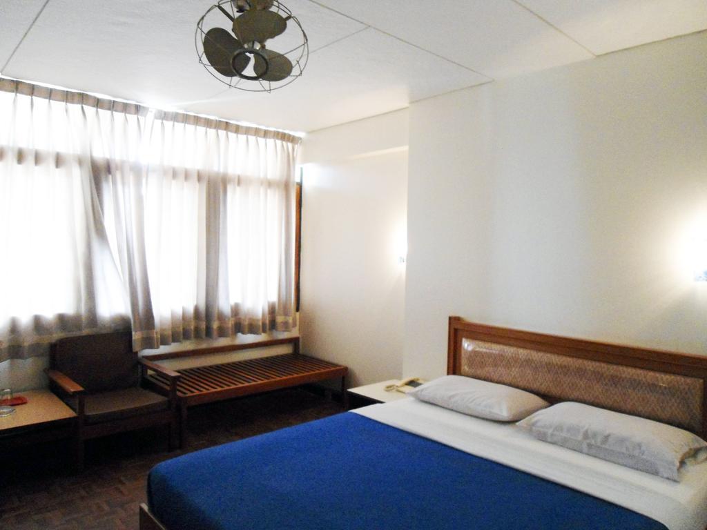 Ubon Hotel Ubon Ratchathani Bagian luar foto