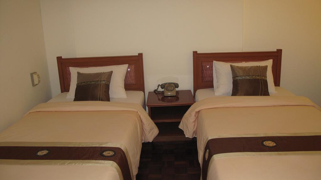 Ubon Hotel Ubon Ratchathani Bagian luar foto
