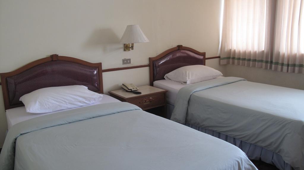 Ubon Hotel Ubon Ratchathani Bagian luar foto